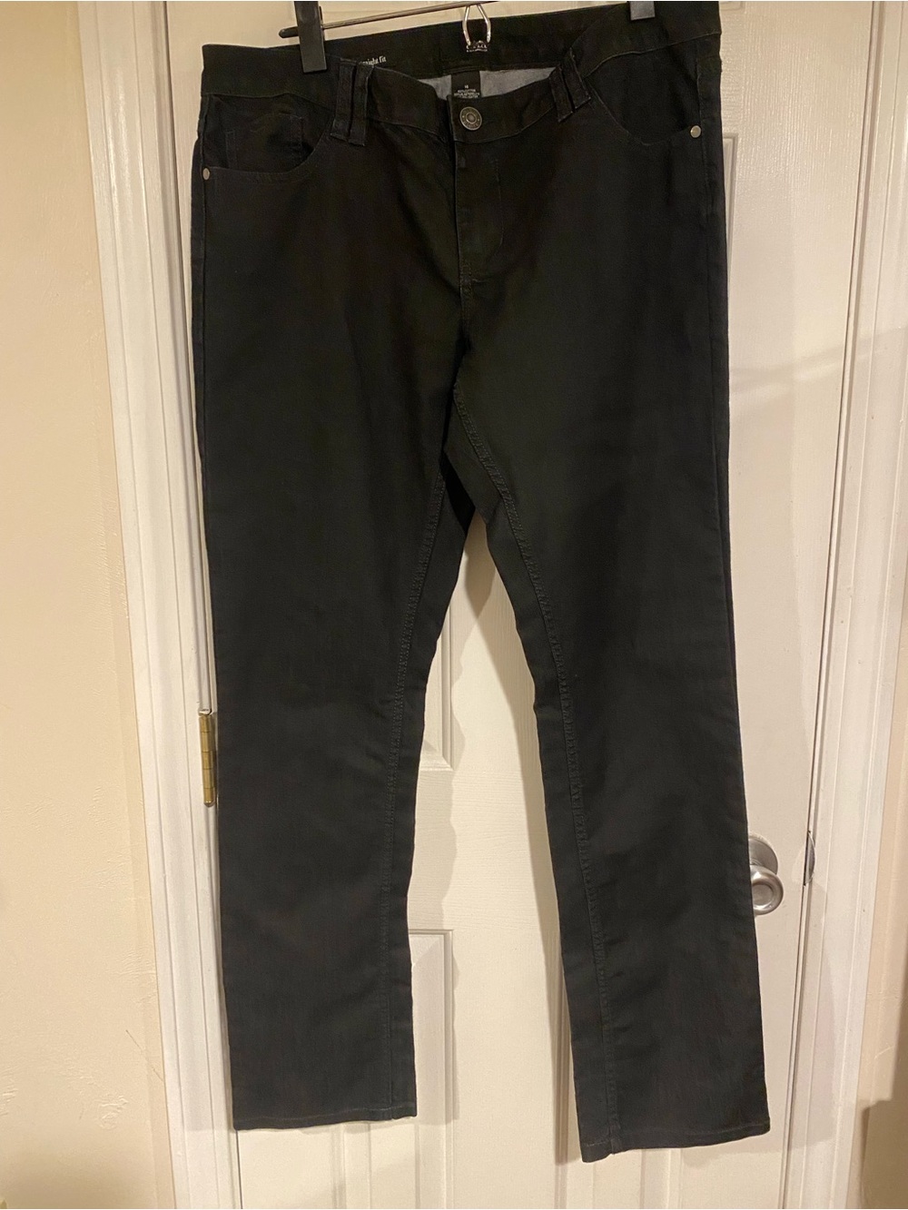 a.n.a Women's Straight-Leg Black Jeans